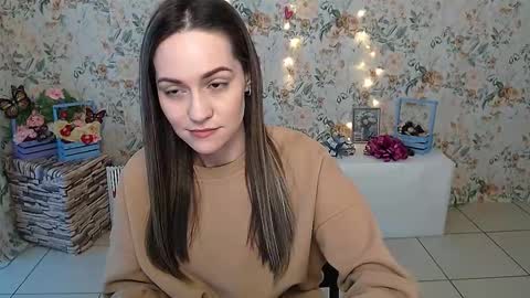 Lina online show from 02.25.25