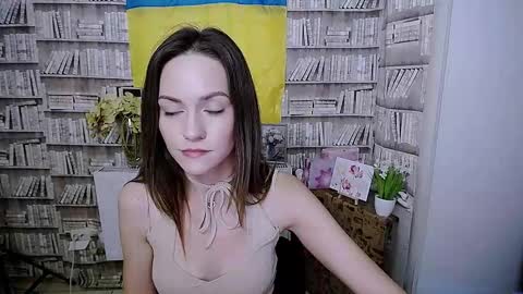 Lina online show from 09.19.25