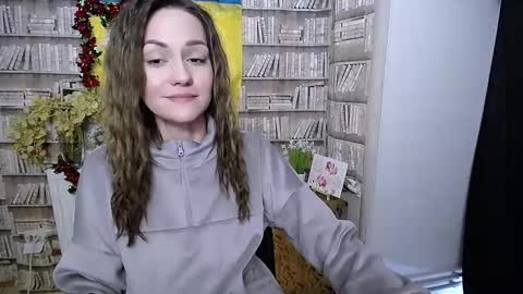 Lina online show from 12.22.25