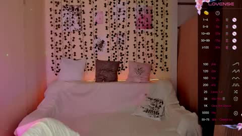 Lina online show from 12.04.25