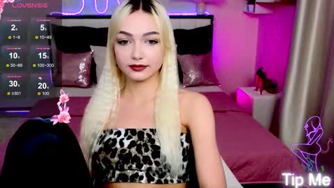 I am Lina online show from 09.13.25