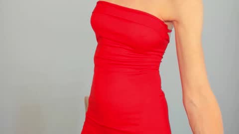 LinaLivee online show from 12.16.24