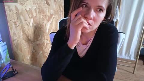 Snapshot of linalou4thanks chatting on 02.27.25 Lina online show from 02.27.25