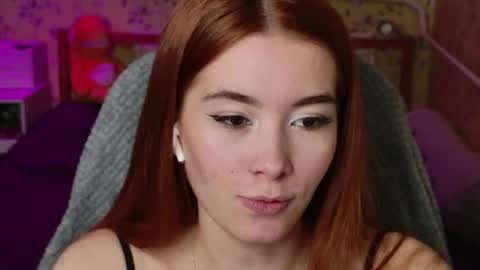 Snapshot of linavira chatting on 04.18.26 Luna online show from 04.18.26