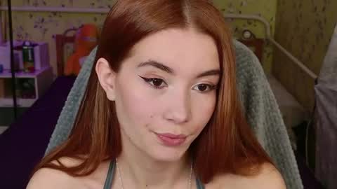 Snapshot of linavira chatting on 04.23.26 Luna online show from 04.23.26