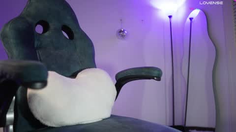 Lincy Rios  online show from 04.16.26