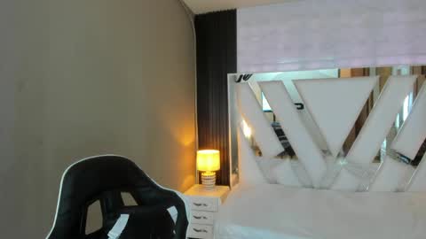  Linda  online show from 04.19.26