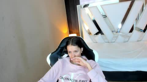  Linda  online show from 04.26.26