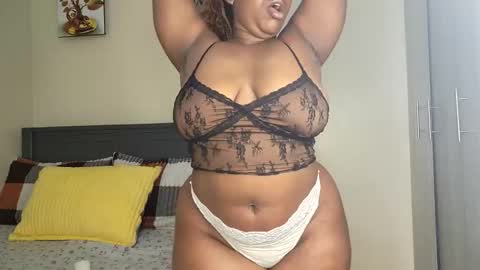 linda5298 online show from 04.25.26