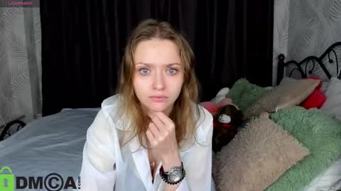 Linda  GMT2 Mon Tu Fri Sa Su  0300am-1000 am online show from 09.21.25