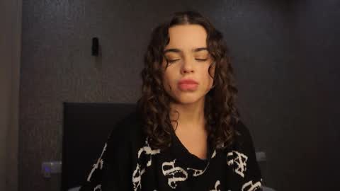 Linda online show from 12.22.25