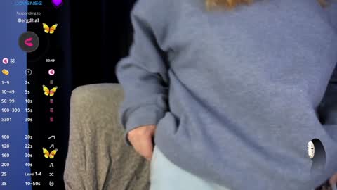 Snapshot of linda_giggle chatting on 12.03.24 Giggles online show from 12.03.24