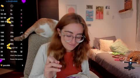 Snapshot of linda_giggle chatting on 12.03.24 Giggles online show from 12.03.24