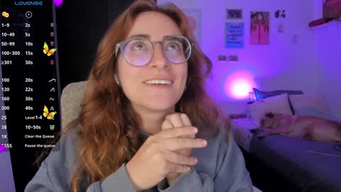 Snapshot of linda_giggle chatting on 12.06.24 Giggles online show from 12.06.24