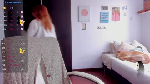 Snapshot of linda_giggle chatting on 12.13.24 Giggles online show from 12.13.24