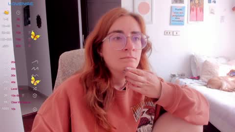 Snapshot of linda_giggle chatting on 01.08.25 Giggles online show from 01.08.25