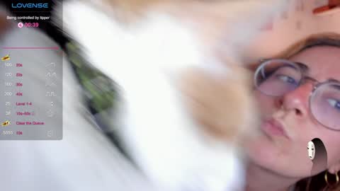 Snapshot of linda_giggle chatting on 01.28.25 Giggles online show from 01.28.25