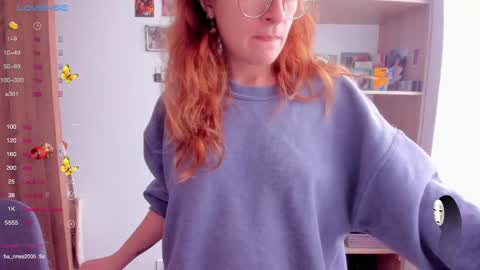 Snapshot of linda_giggle chatting on 03.12.25 Giggles online show from 03.12.25