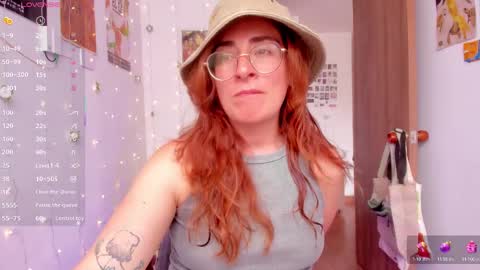 Snapshot of linda_giggle chatting on 09.22.25 Giggles online show from 09.22.25