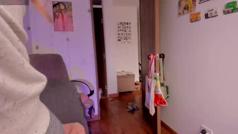 Snapshot of linda_giggle chatting on 10.02.25 Giggles online show from 10.02.25