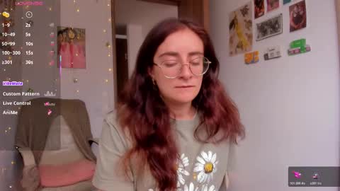 Snapshot of linda_giggle chatting on 12.03.25 Giggles online show from 12.03.25