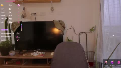 Snapshot of linda_giggle chatting on 12.22.25 Giggles online show from 12.22.25