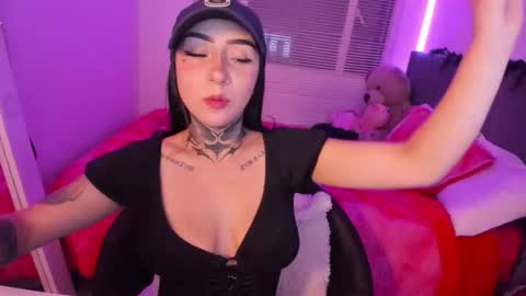 Lindaa maria  online show from 09.14.25