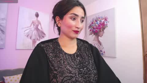 Maria Paula online show from 03.06.25