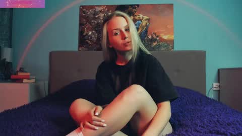 Snapshot of linda_roxy chatting on 02.04.25 Linda online show from 02.04.25