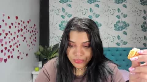    online show from 03.05.25