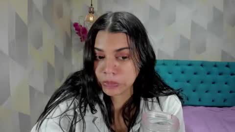    online show from 11.08.25