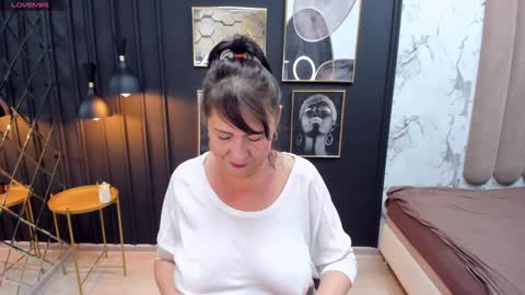 Linda online show from 12.17.24