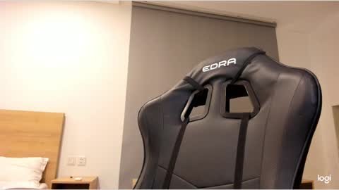 Snapshot of lindamei chatting on 02.06.25 lindamei online show from 02.06.25