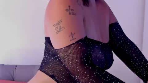 ISSABELLA online show from 05.27.26