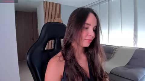 Snapshot of lindseyhallx chatting on 09.21.25 call me annie online show from 09.21.25