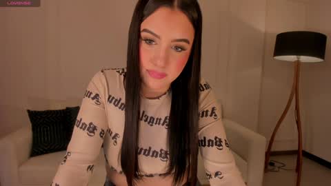 Snapshot of lindseymoss_ chatting on 12.08.24 Lindsey Moss online show from 12.08.24