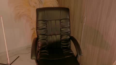 Lindsey Moss online show from 03.10.26