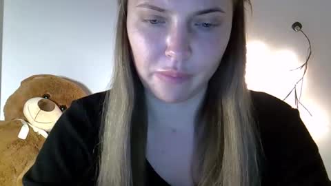 Anna online show from 03.31.26