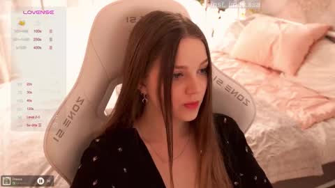 Snapshot of linesssssa chatting on 10.29.25 linesssssa online show from 10.29.25