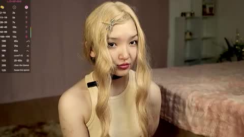 Snapshot of linhmew chatting on 05.08.26 Linh - online show from 05.08.26