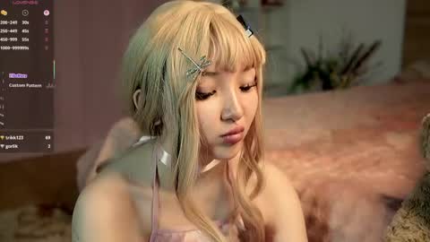 Snapshot of linhmew chatting on 05.12.26 Linh - online show from 05.12.26