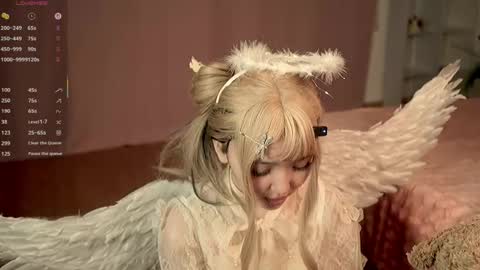 Snapshot of linhmew chatting on 05.23.26 Linh - online show from 05.23.26