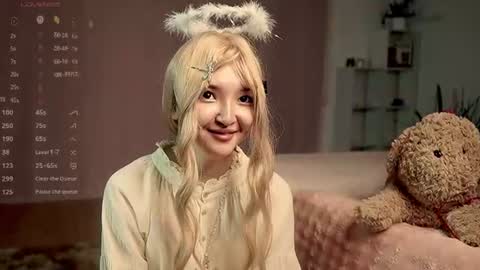 Snapshot of linhmew chatting on 06.12.26 Linh - online show from 06.12.26