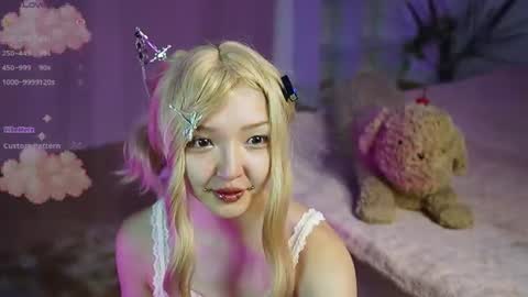 Snapshot of linhmew chatting on 07.15.26 Linh - online show from 07.15.26