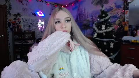 Snapshot of linlin_cuteeee chatting on 01.23.25 Lin online show from 01.23.25