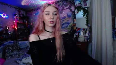 Snapshot of linlin_cuteeee chatting on 11.27.25 Lin online show from 11.27.25