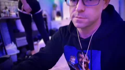 Snapshot of linuxgirlsudosu chatting on 02.04.25 linuxgirlsudosu online show from 02.04.25