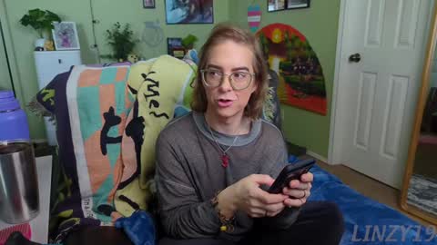 Linzy19 online show from 02.01.25