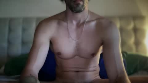 Snapshot of lion_hotty chatting on 11.17.25 lion_hotty online show from 11.17.25