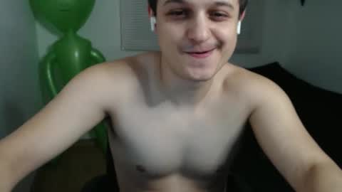 Snapshot of lioncluess chatting on 05.17.26 Lion Cluess online show from 05.17.26